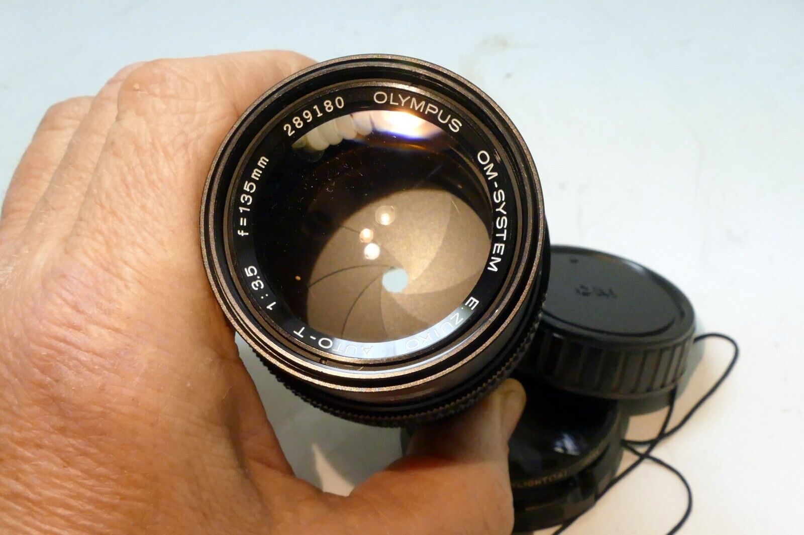 Olympus 135mm f3.5 OM Manual Focus OM-Mount Prime Lens telephoto