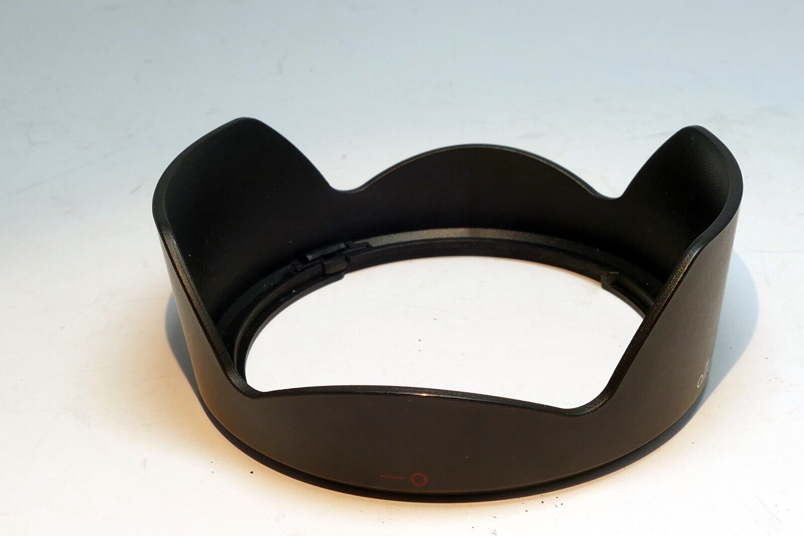 replacement EW-73C Lens Hood Shade for Canon EF-S 10-18mmf/4.5-5.6 is STM