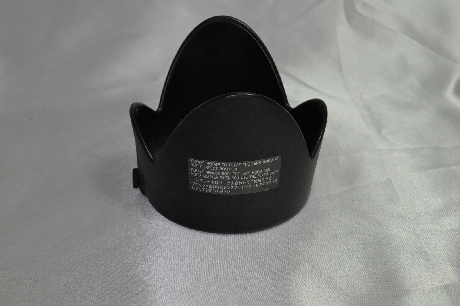 Plastic Lens Hood Unknown brad 64.5mm inner diameter