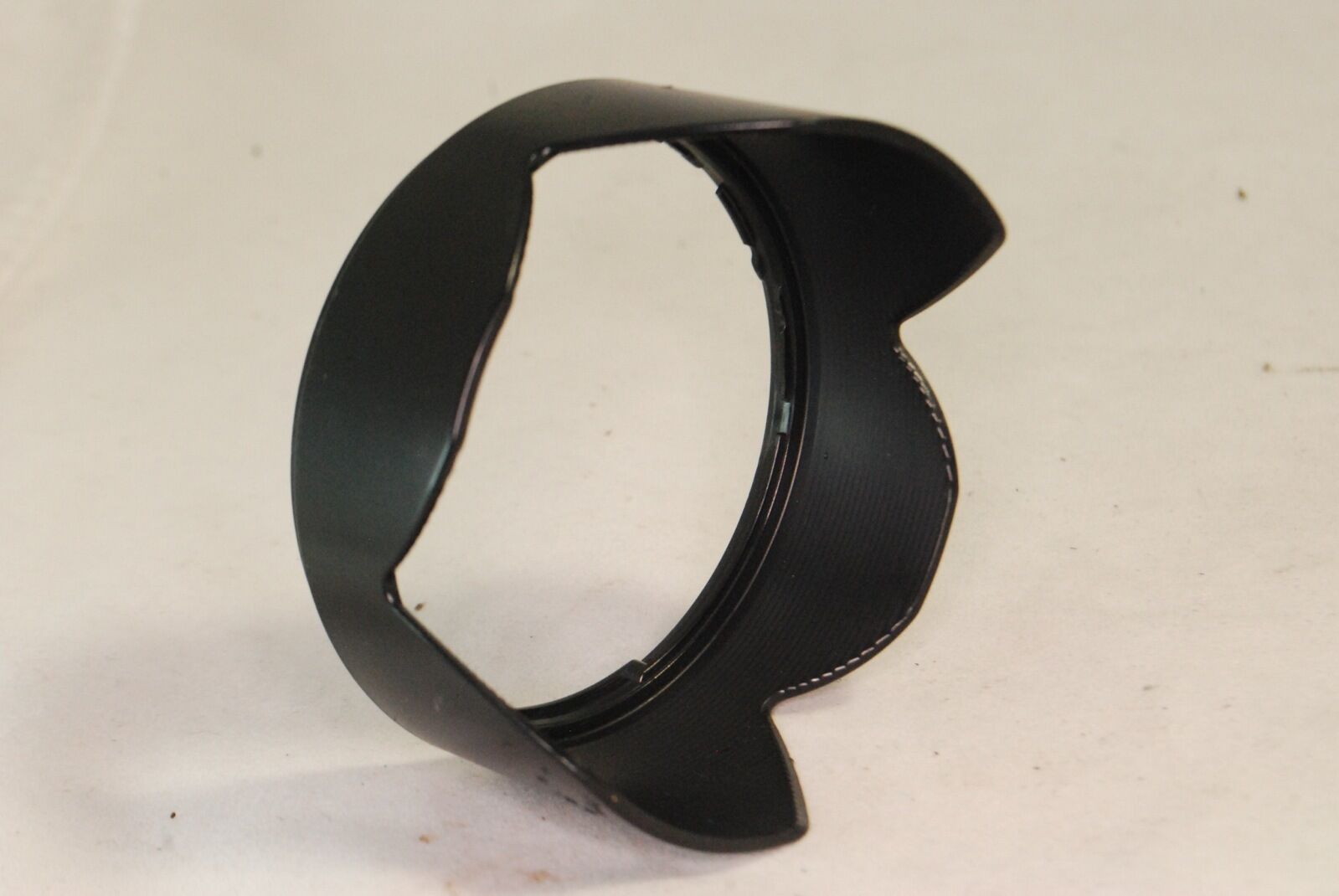 Unknown Brand Black Plastic Lens Hood 63-65mm S3108026