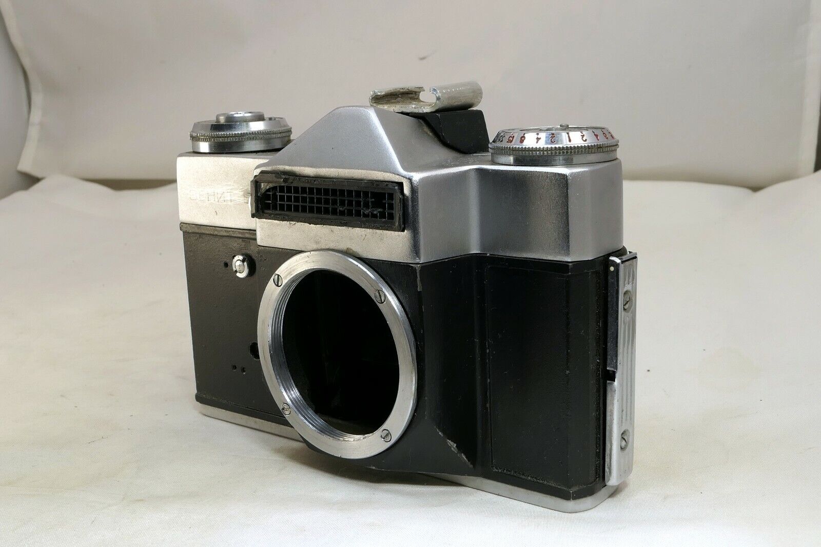Zenit E camera body only 35mm SLR Film - PARTS AS IS - NOT WORKING