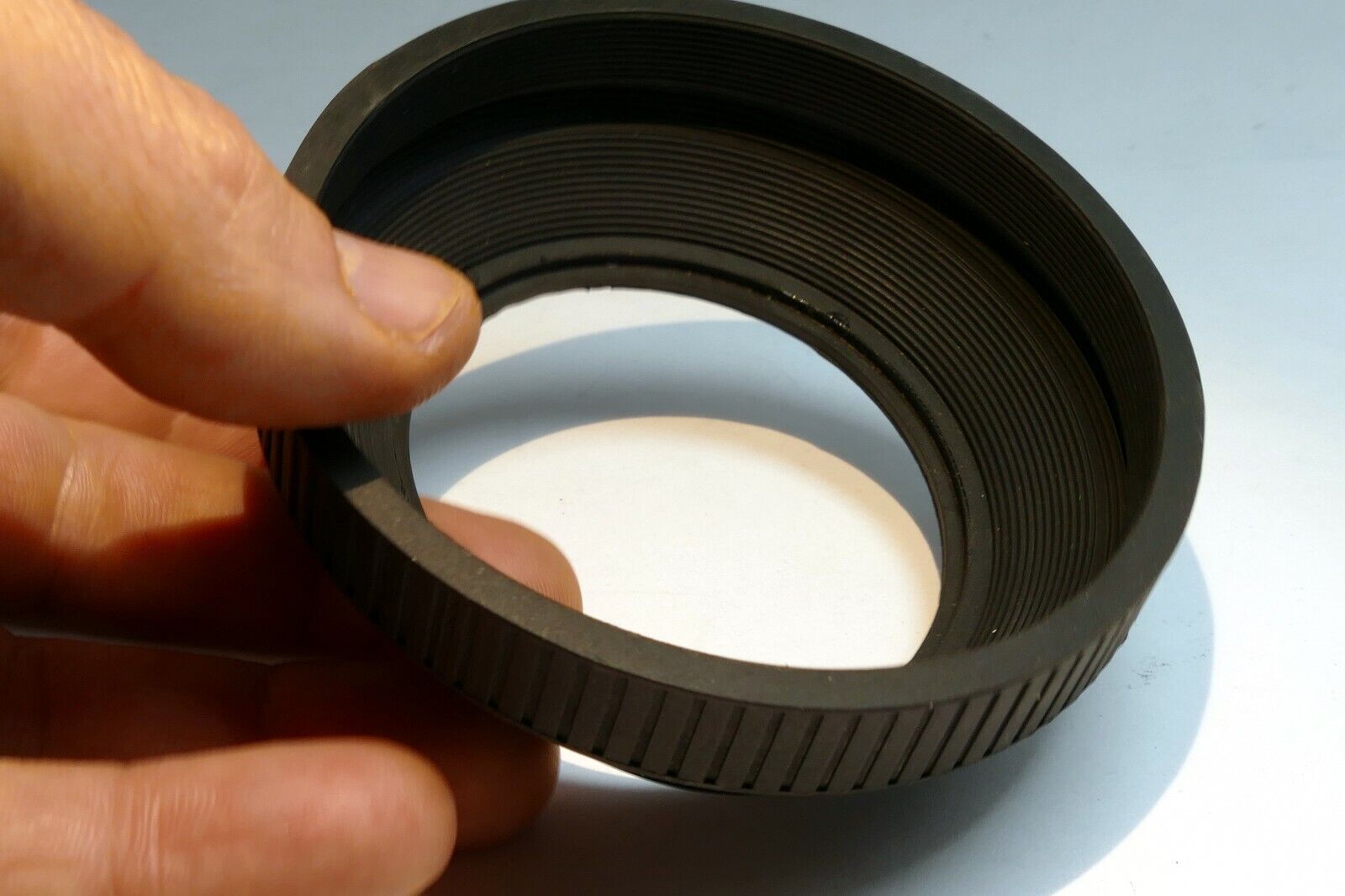 Slip on type Rubber Hood shade for  62mm rim ( parts missing metal ring)