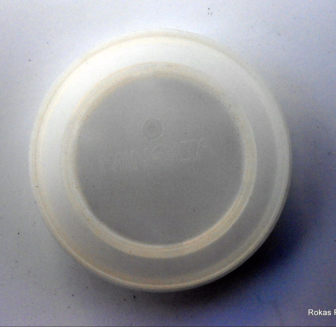 Minolta Maxxum Camera Body Cap Genuine Original White color slip on
