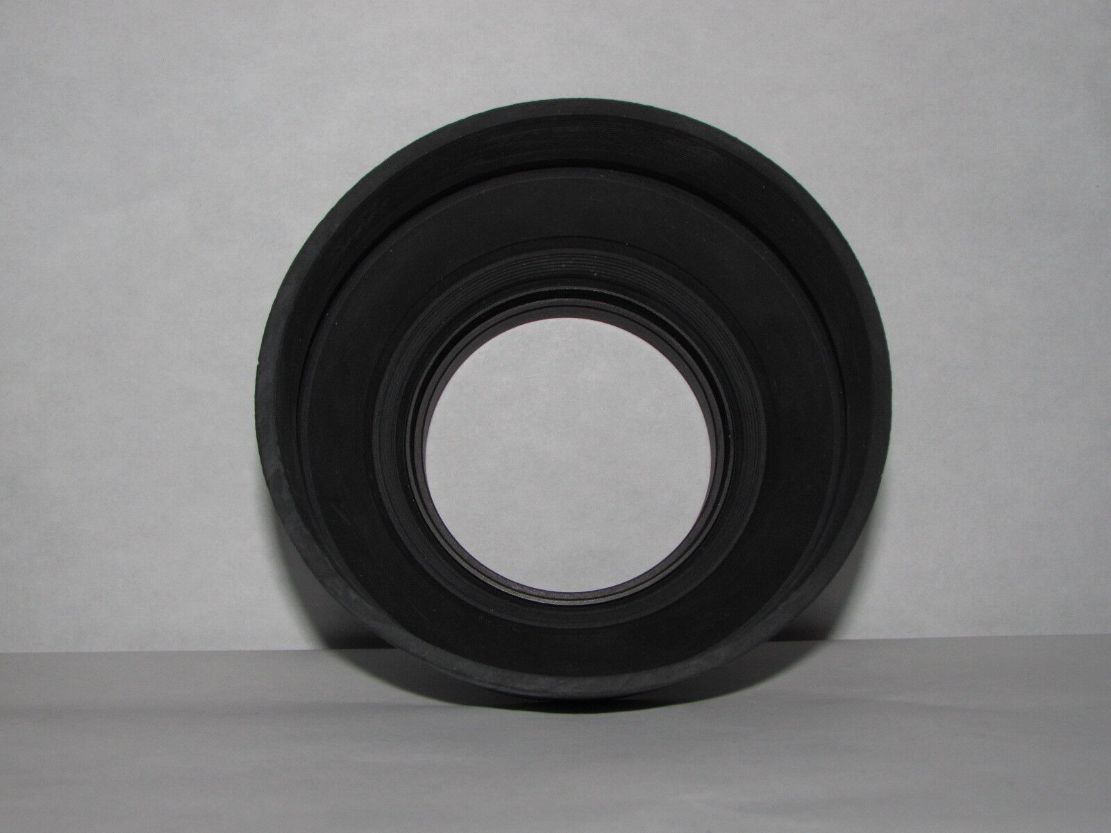 Used 58mm Rubber Lens Hood Shade for telephoto 200-300mm lenses B20217