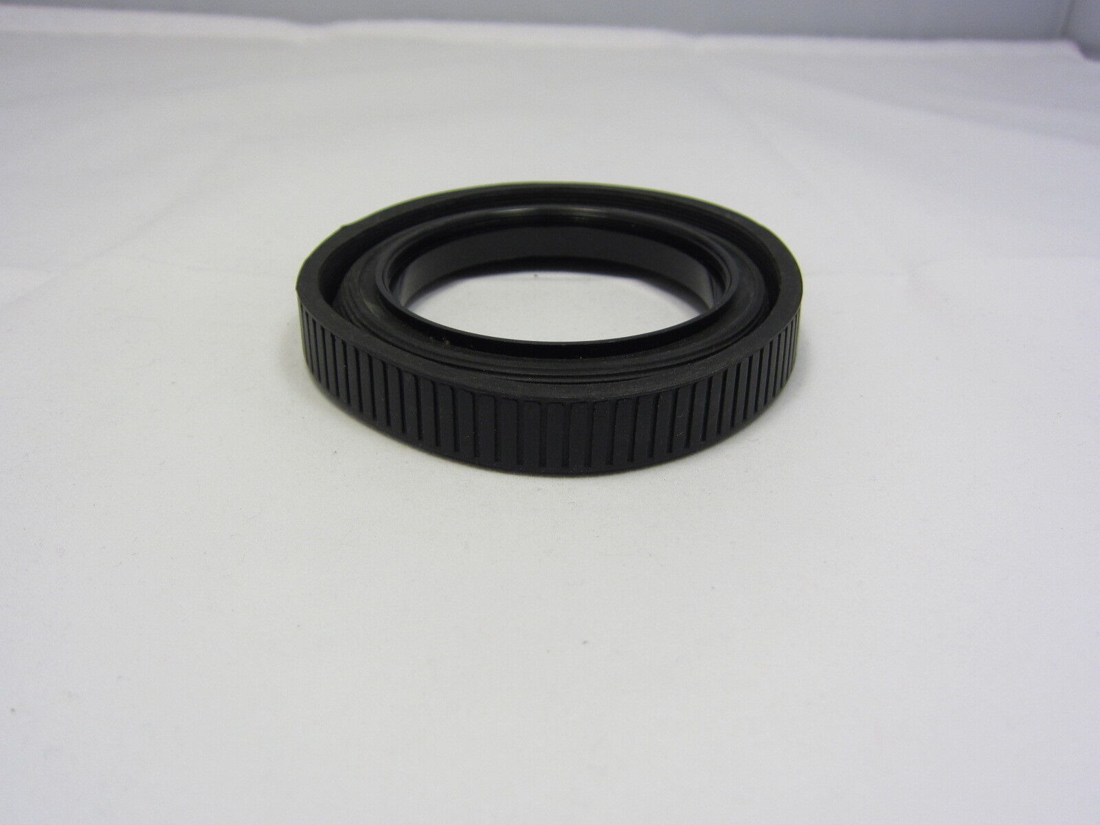 Used Unknown Brand 62mm Collapsible Rubber screw in Lens Hood N102007
