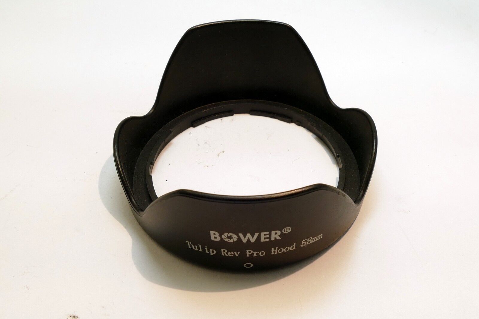 Bower 58mm Petal Hood Shade twist on type Universal