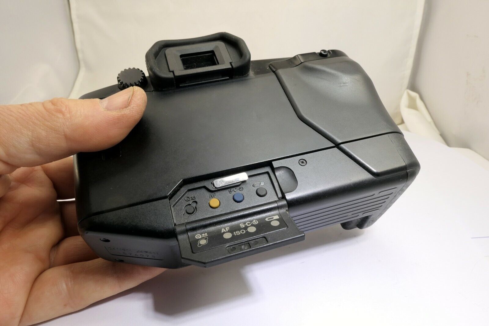 Canon EOS 650 35mm SLR Film SLR body only vintage