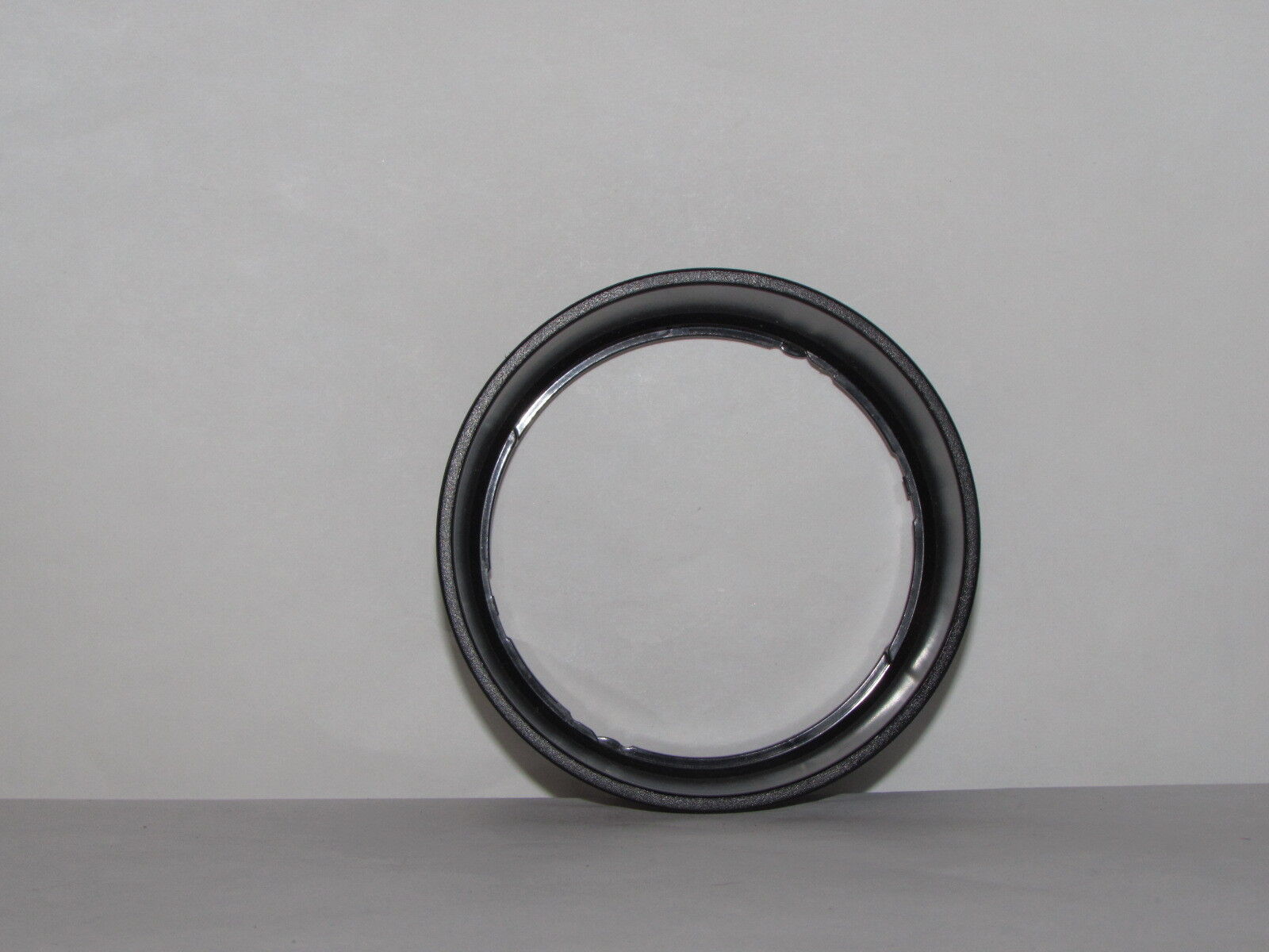 Used 64.5mm ID Twist on Lens Hood Unknown brand