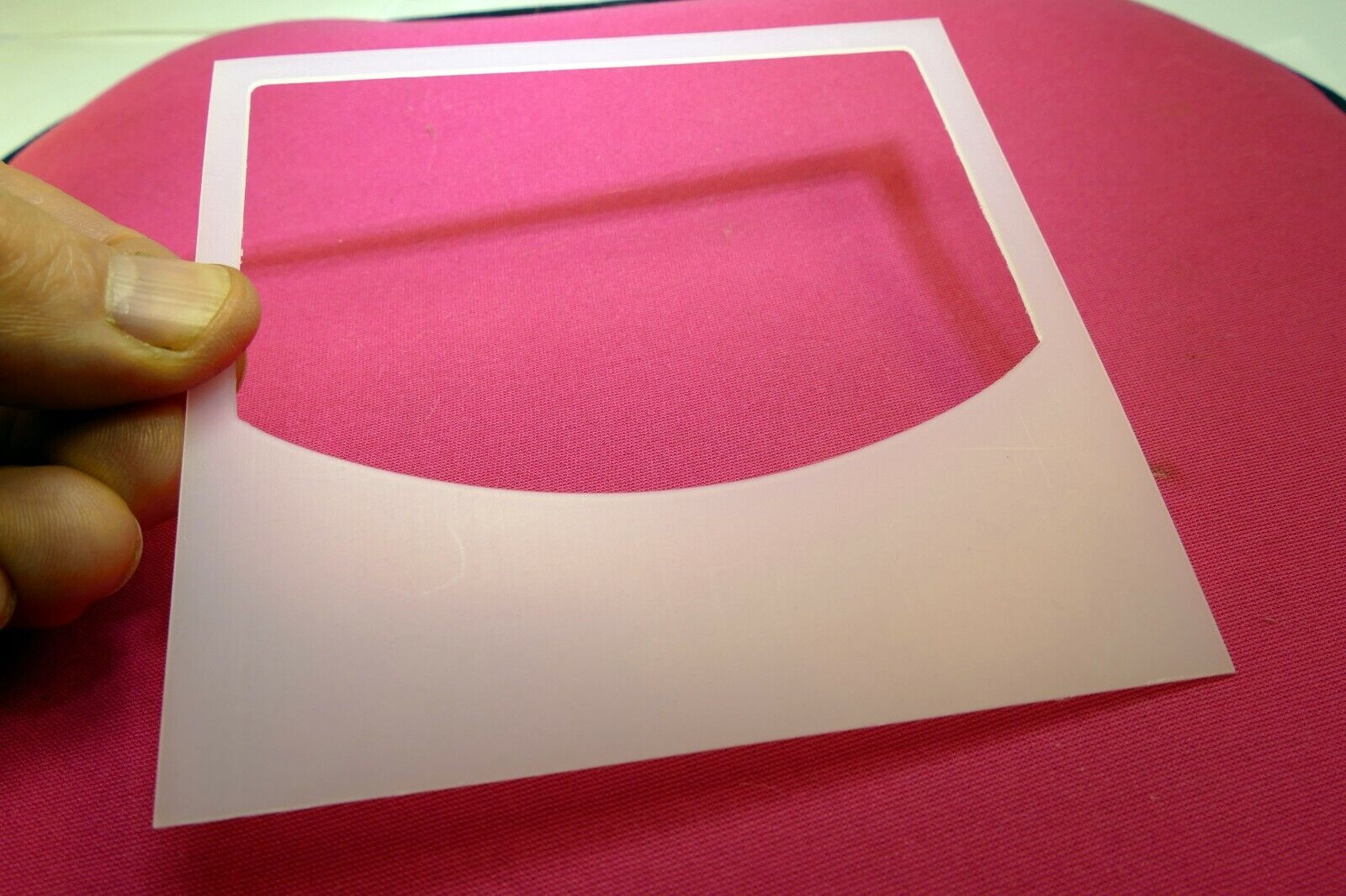 Lindahl 4.5" Bottom Frame Smooth Edge Arc High key Portrait Vignette Mask