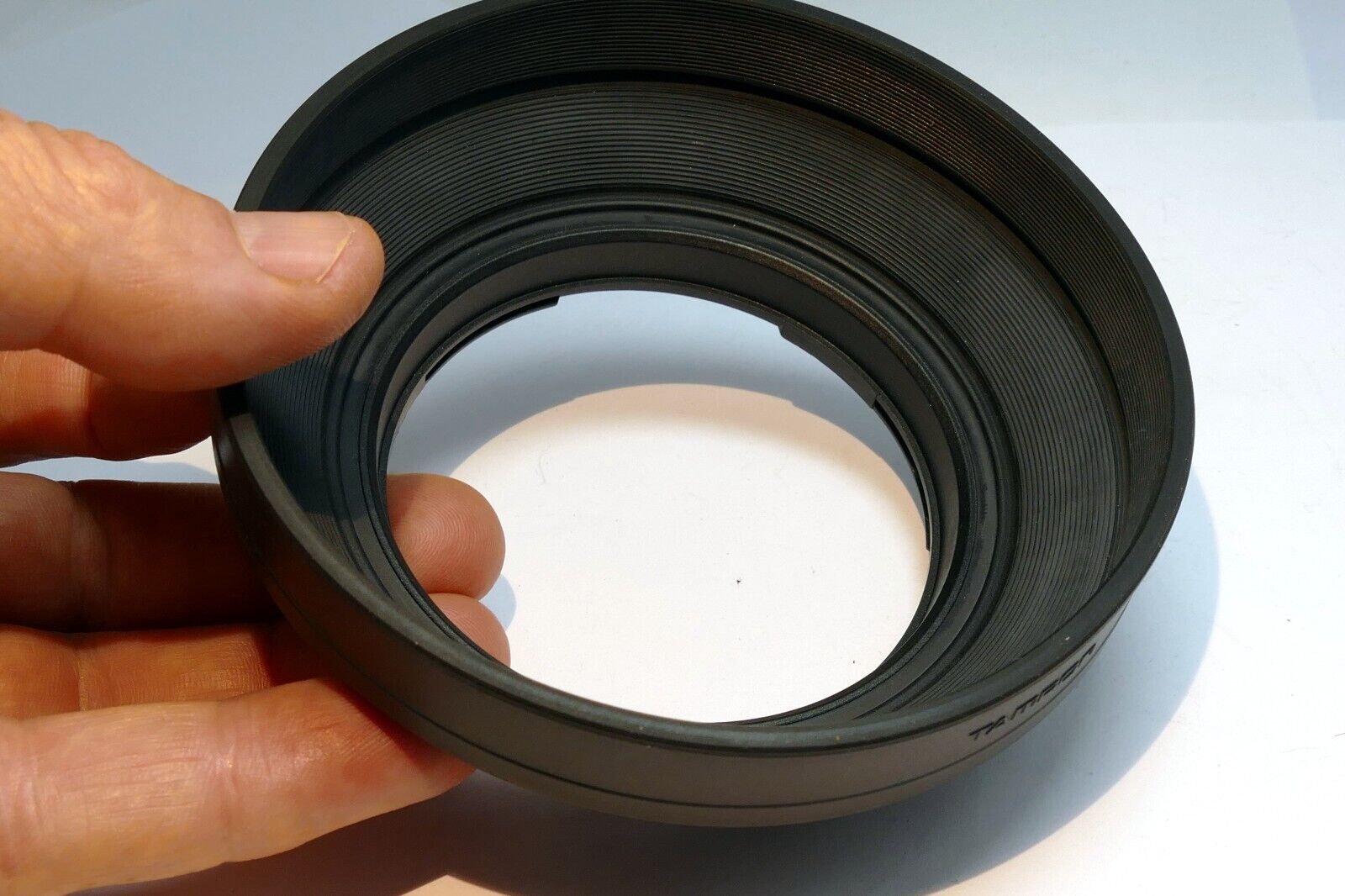 Tamron   Lens Hood Shade for  35-135mm f3.5-4.2 Adaptall-2 22A (67mm)