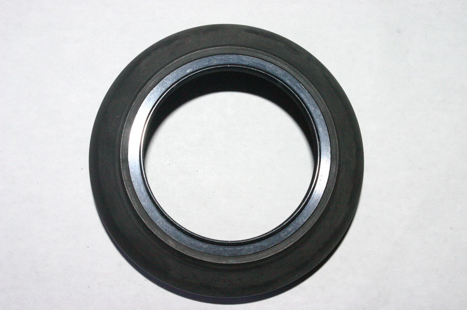 Used 58mm Rubber Lens Hood screw in type  7414005
