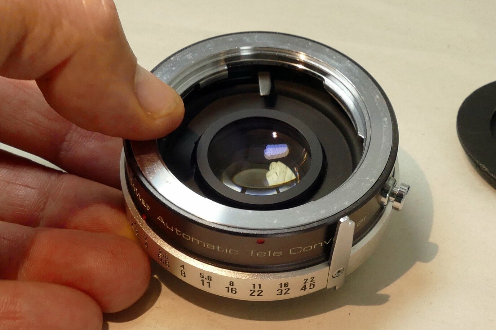 Vivitar 2X Automatic 2X-5 element Tele-Converter lens for Minolta MC