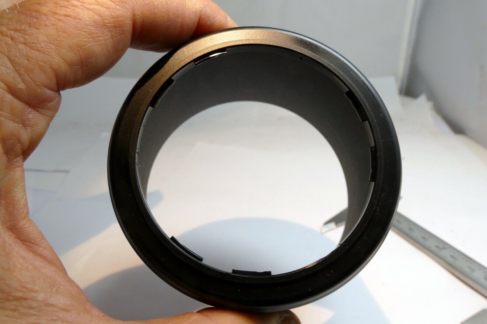 Replacement  63mm ID Lens Hood Shade for 58-62mm rim  (unknown brand)