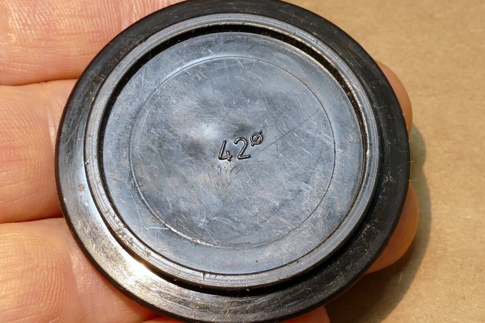 42mm T2 M42 Camera Body Cap Leica Leitz Black Plastic  slip on type for bellows
