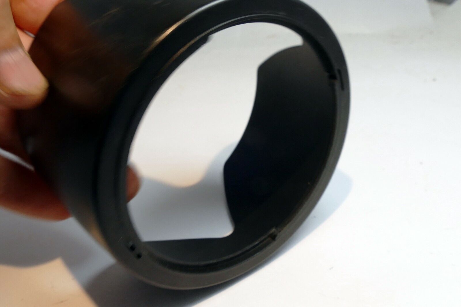 Replacement  EW-83J  Lens Hood Shade for Canon EF 24-105mm f4L is USM Lens