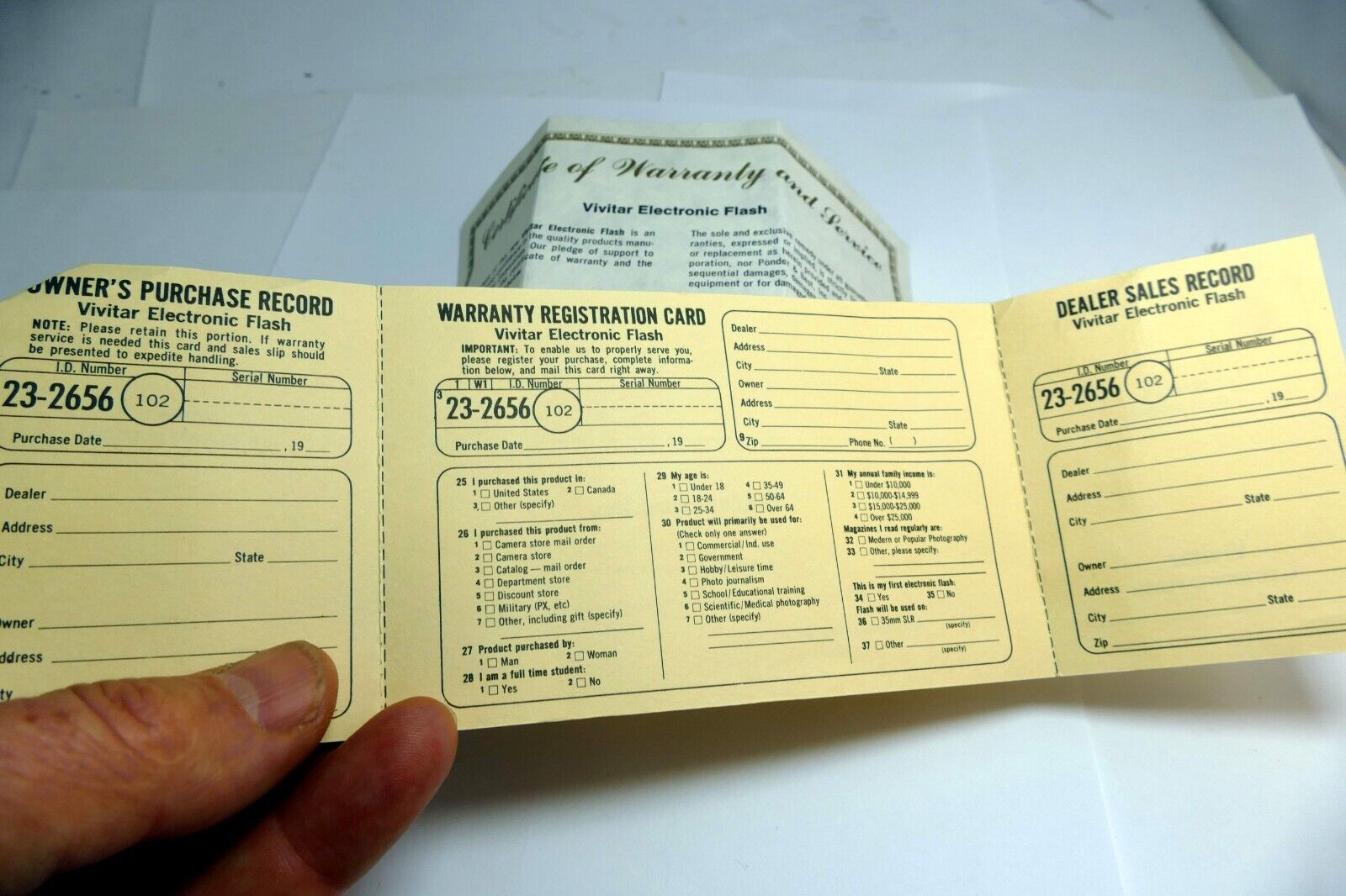 Vivitar 102 flash warranty card brochure international service centers
