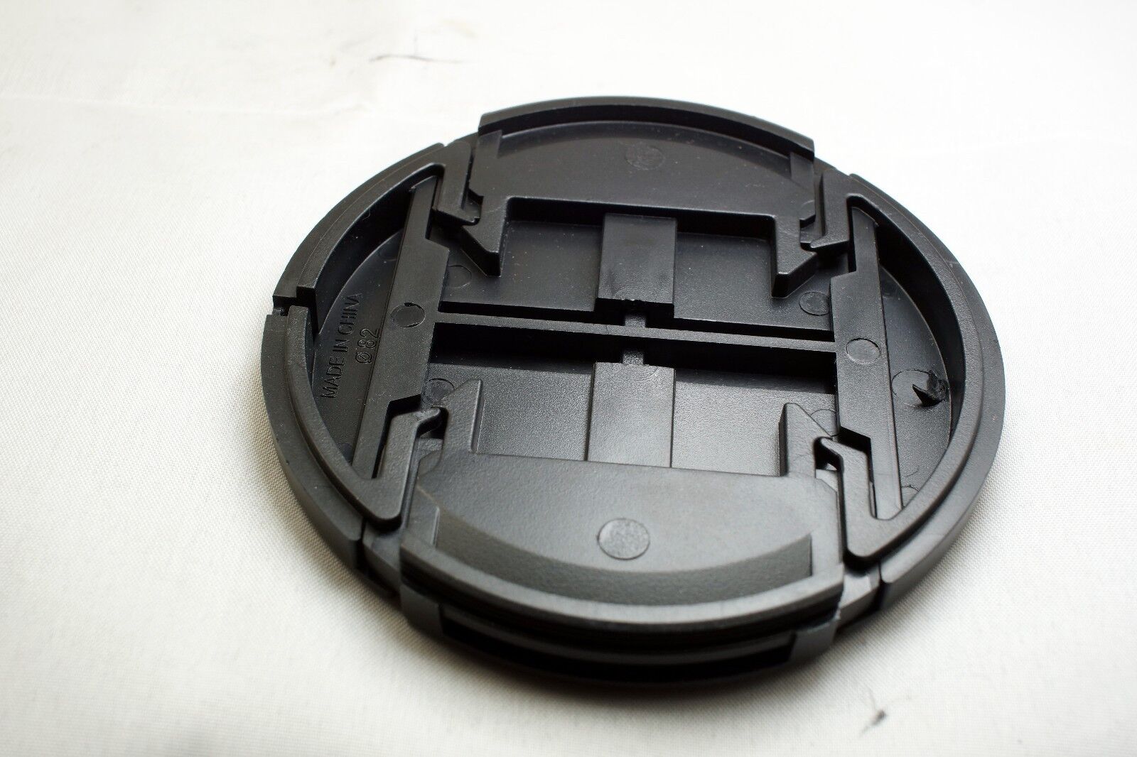 Genuine Promaster 82mm front cap (snap on type )