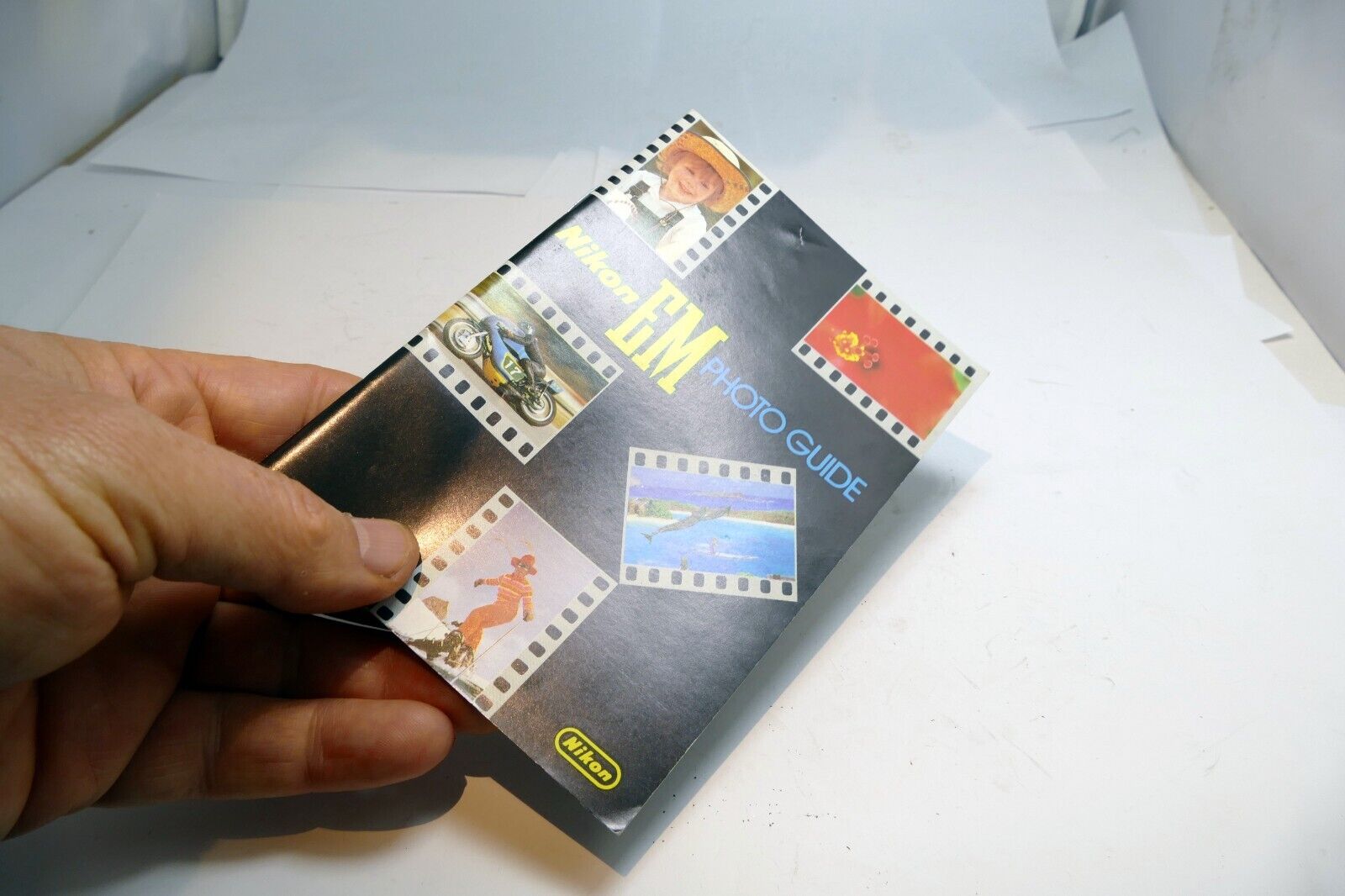 Nikon EM  Photo Guide Brochure