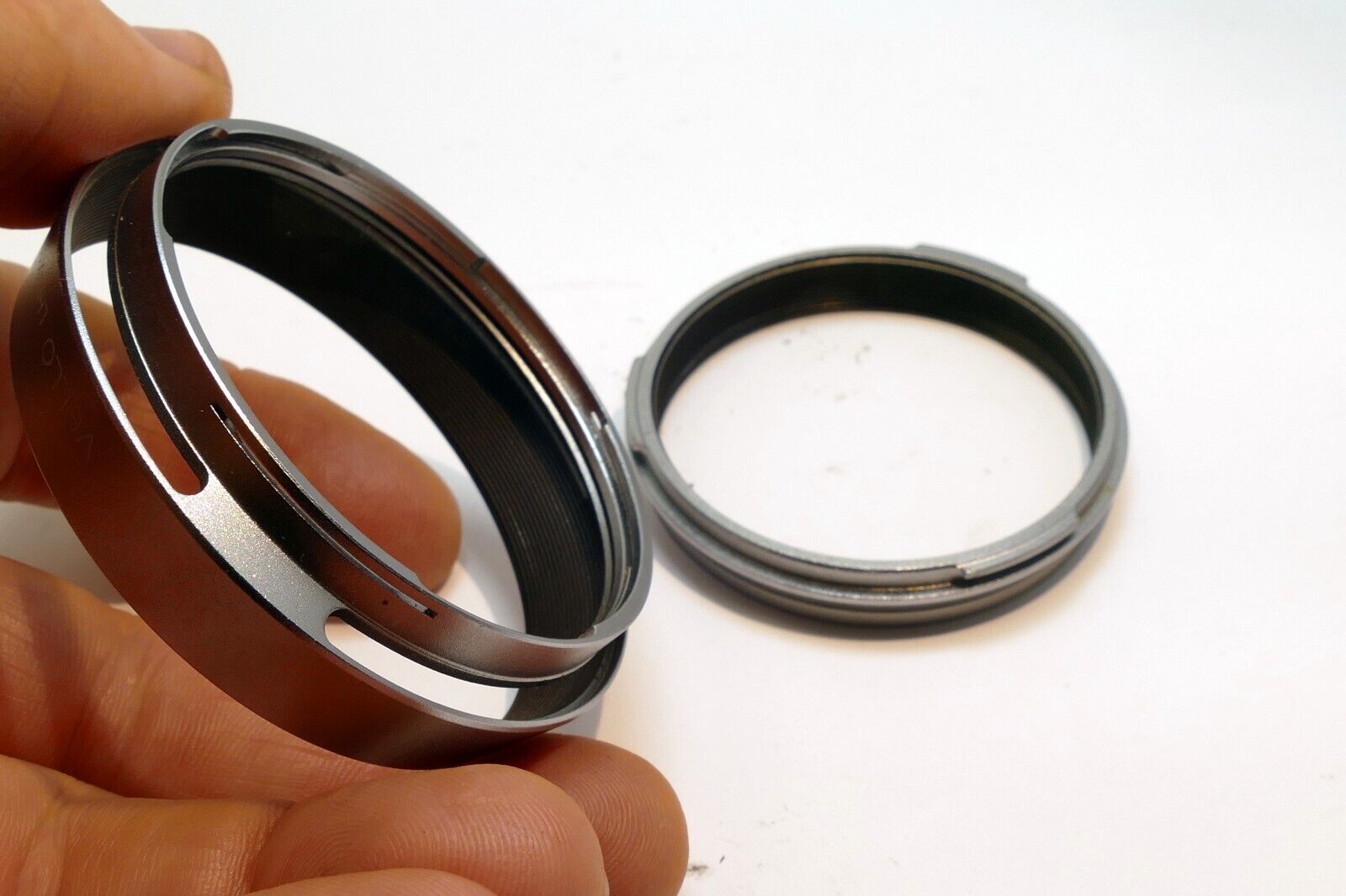 Vello LH-X100 Metal Square Bayonet Hood Shade for Fujinon X100 camera lens