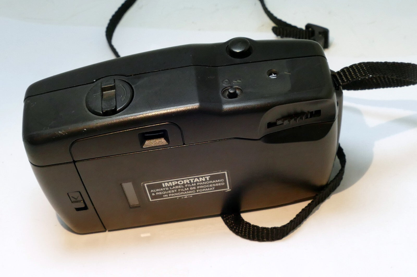 PANORAMA WIDE PIC 35MM POINT & SHOOT FILM CAMERA w/ 28mm wide Angle lens