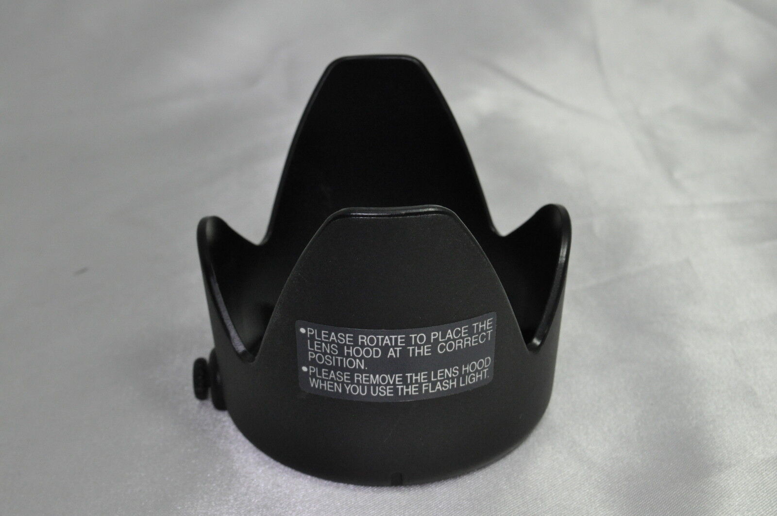 Plastic Lens Hood 57.3mm unknown brand  Petal shaped  O206050