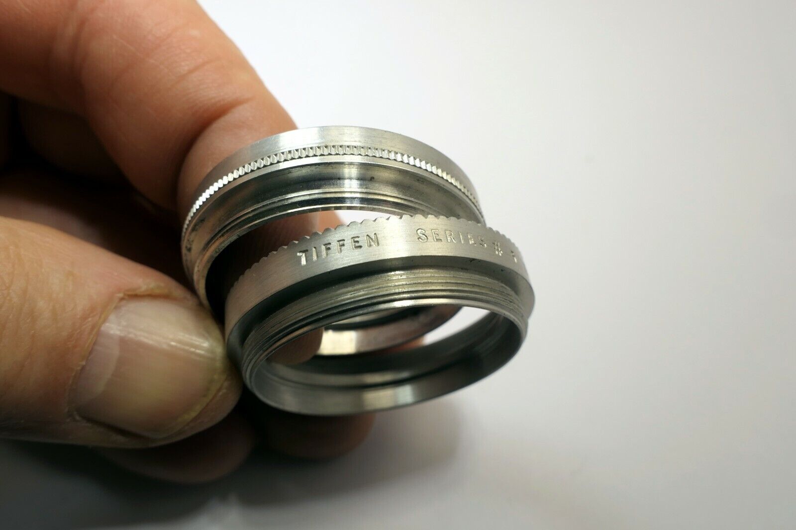 Tiffen series 5 V Adapter holder & Retaining ring for 33.5mm ID threaded rim