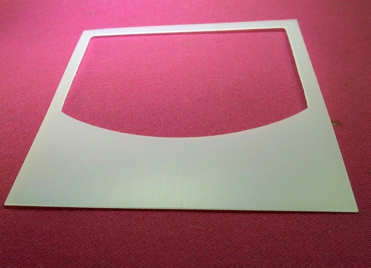 Lindahl 4.5" Bottom Frame Smooth Edge Arc High key Portrait Vignette Mask