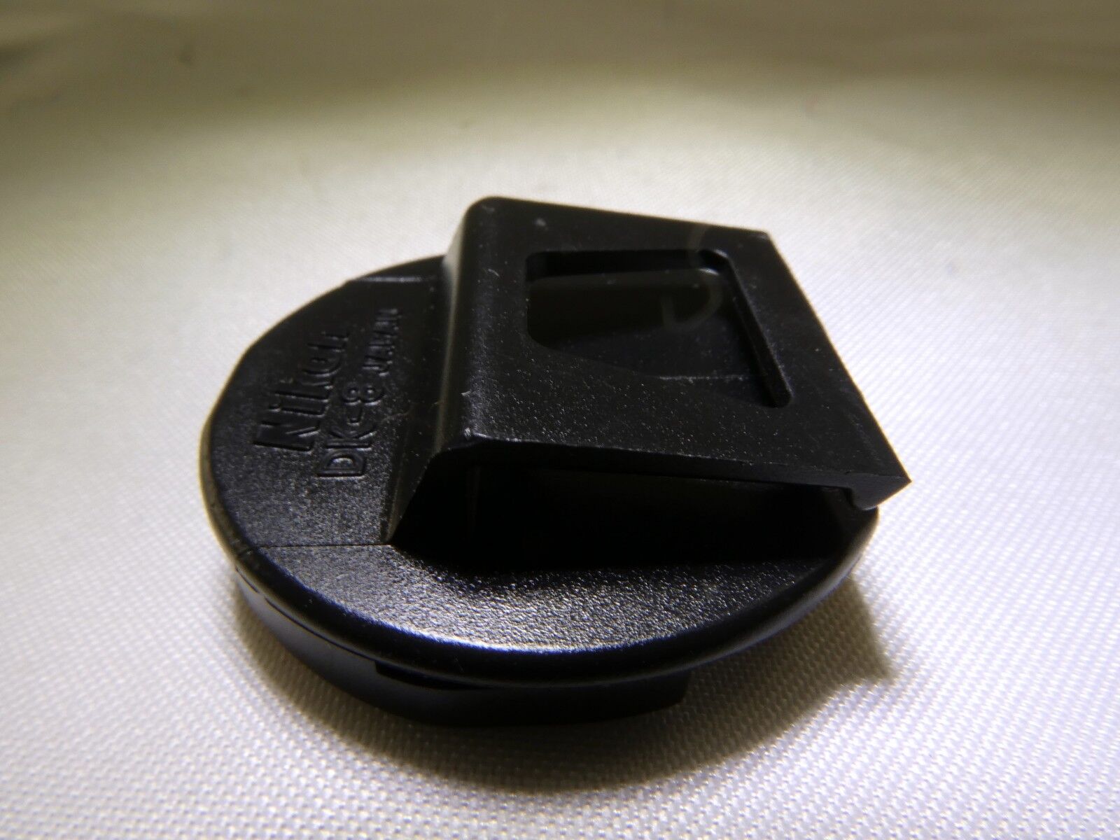 Nikon DK-8 Round Eyepiece Shield Cap Dust Cover for F100 N90/N90s  N8008 s - OEM