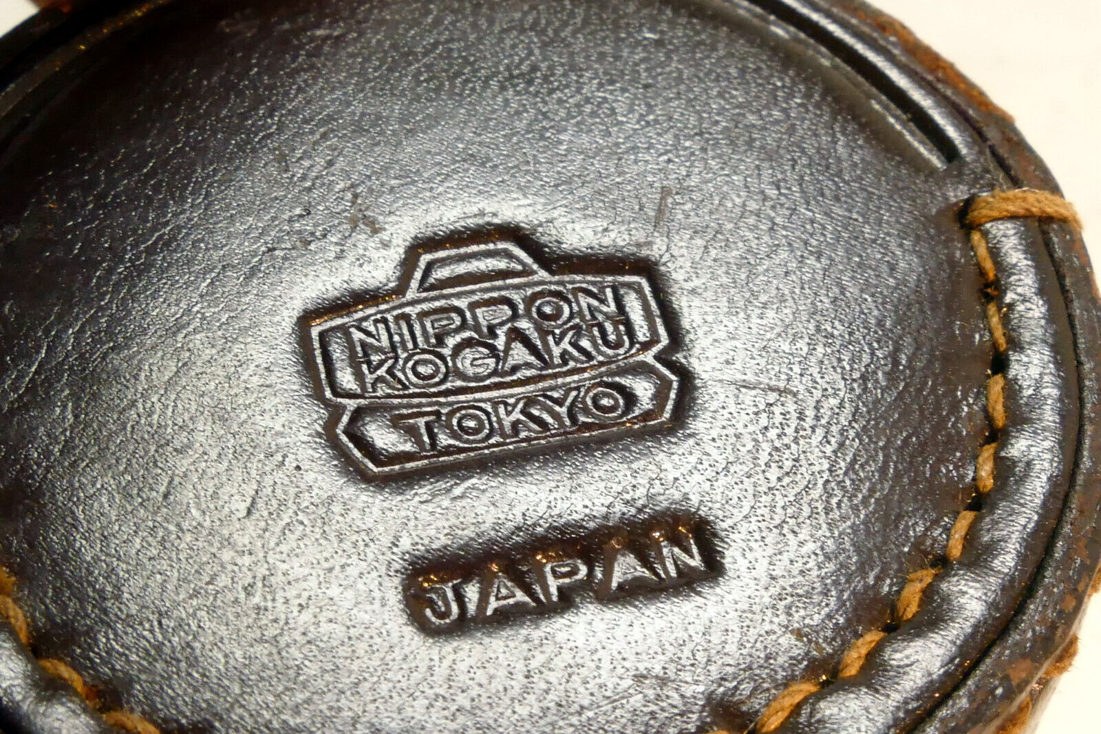 Nikon No. 2 52mm MACRO CLOSE UP LENS  3.0 Diopter attachment w/ case