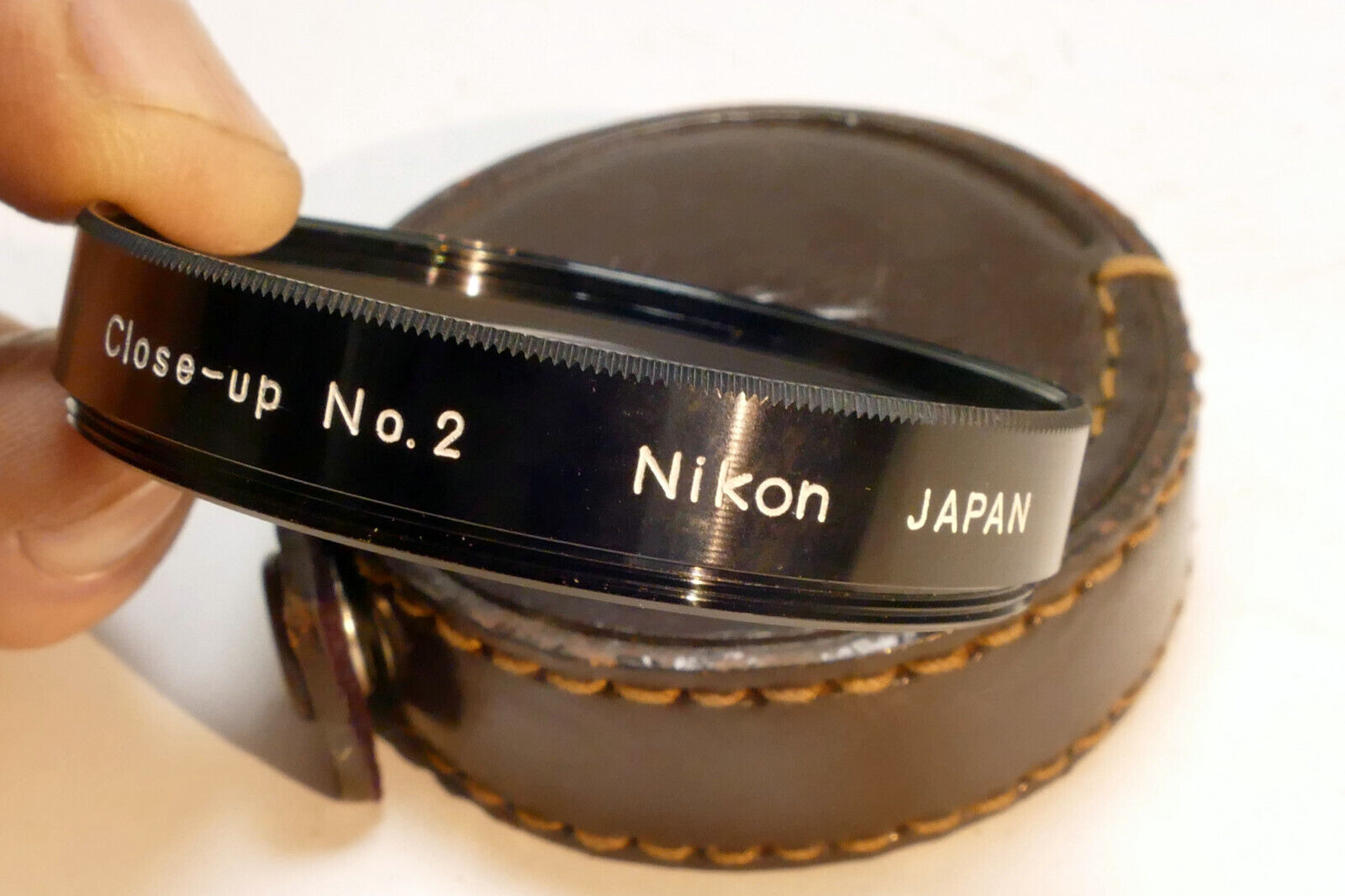Nikon No. 2 52mm MACRO CLOSE UP LENS  3.0 Diopter attachment w/ case