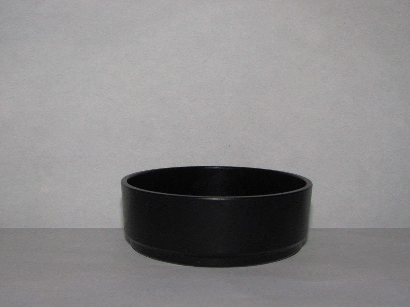 Unknown brand 64.5mm ID twist on  Lens Hood B11011