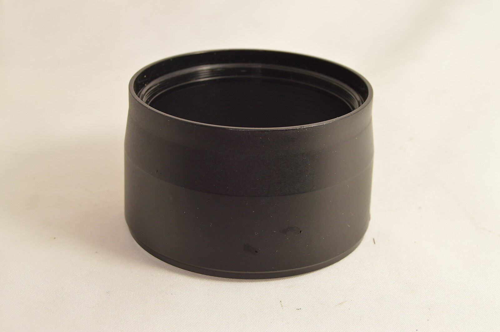 Panasonic Plastic Lens Hood O121025 63.3mm female threads