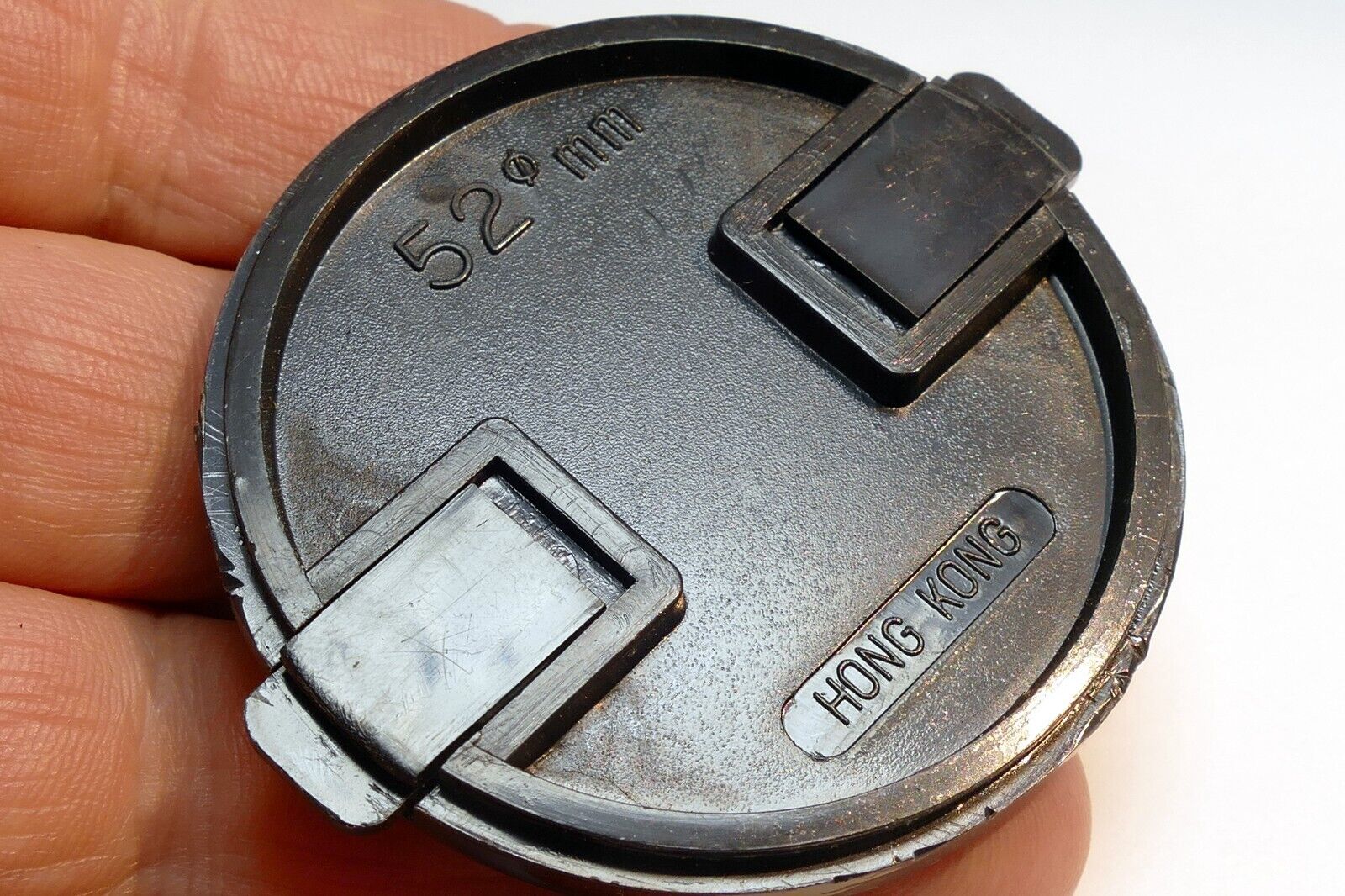 52mm snap on type Front Lens Cap for 18-55mm zoom lens