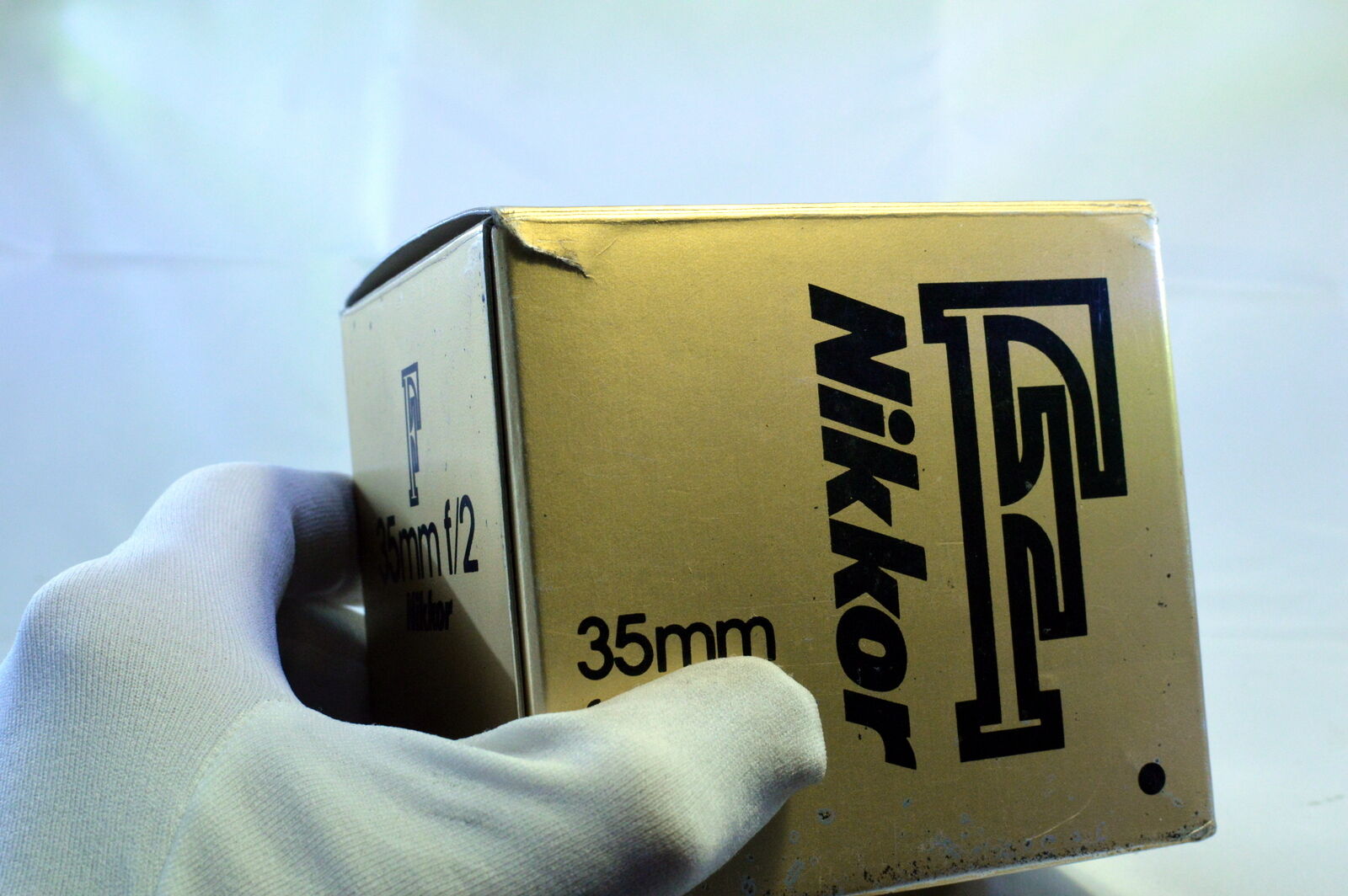 empty box for Nikon 35mm f2.0 F Nikkor lens Ai with foam insert 1:2 f2