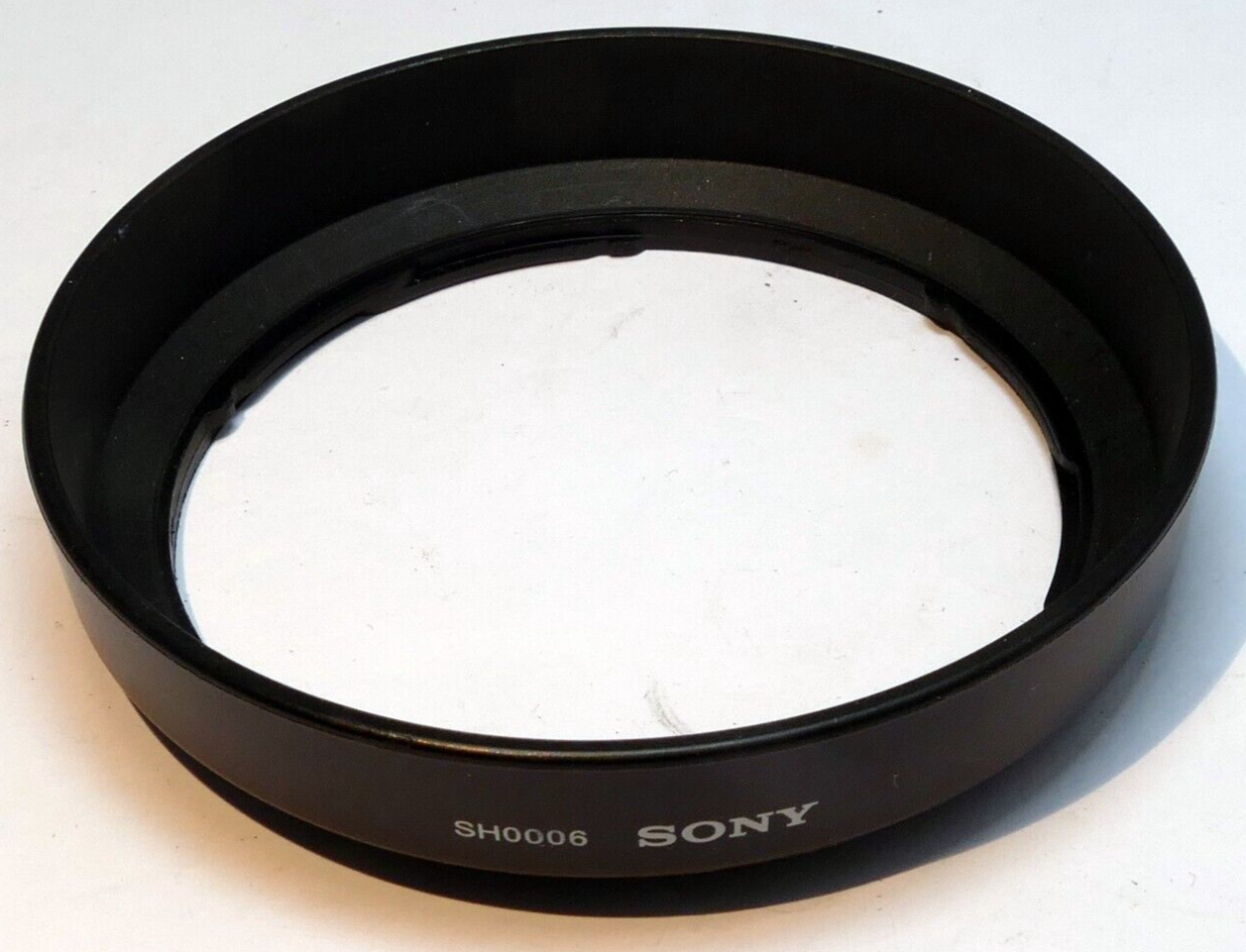 SONY SH0006 Bayonet Lens Hood Shade for 18-70mm DT  Lens Genuine OEM