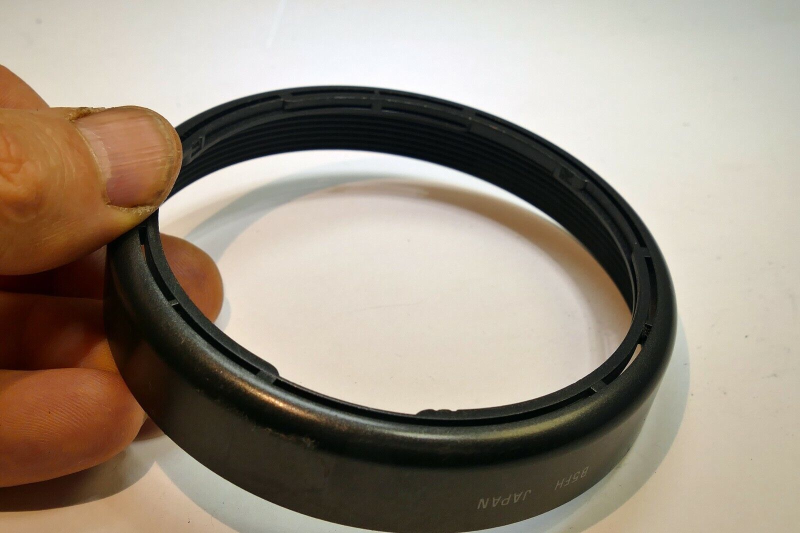 Tamron B5FH Lens Hood Shade for AF 28-200mm f3.8-5.6 Non Super zoom