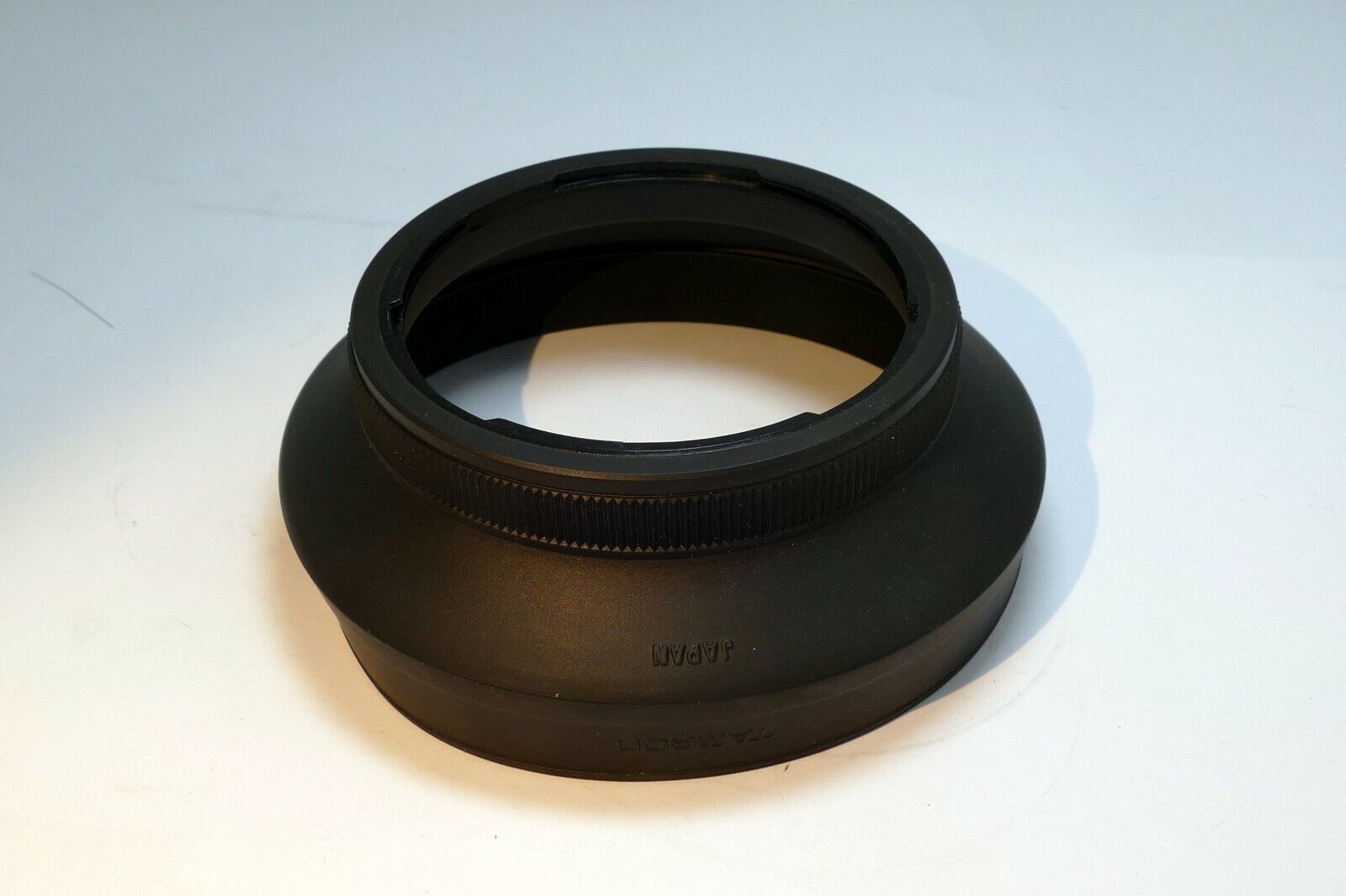 Tamron  28-135mm 35-135mm 35-210mm Adaptall 2 Rubber Lens Hood Shade