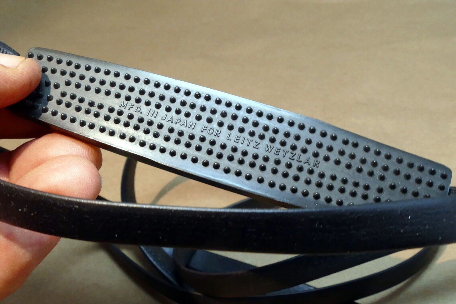 Leica Leitz Wtzlar Vinyl Shoulder Strap - missing parts buckle and end loop