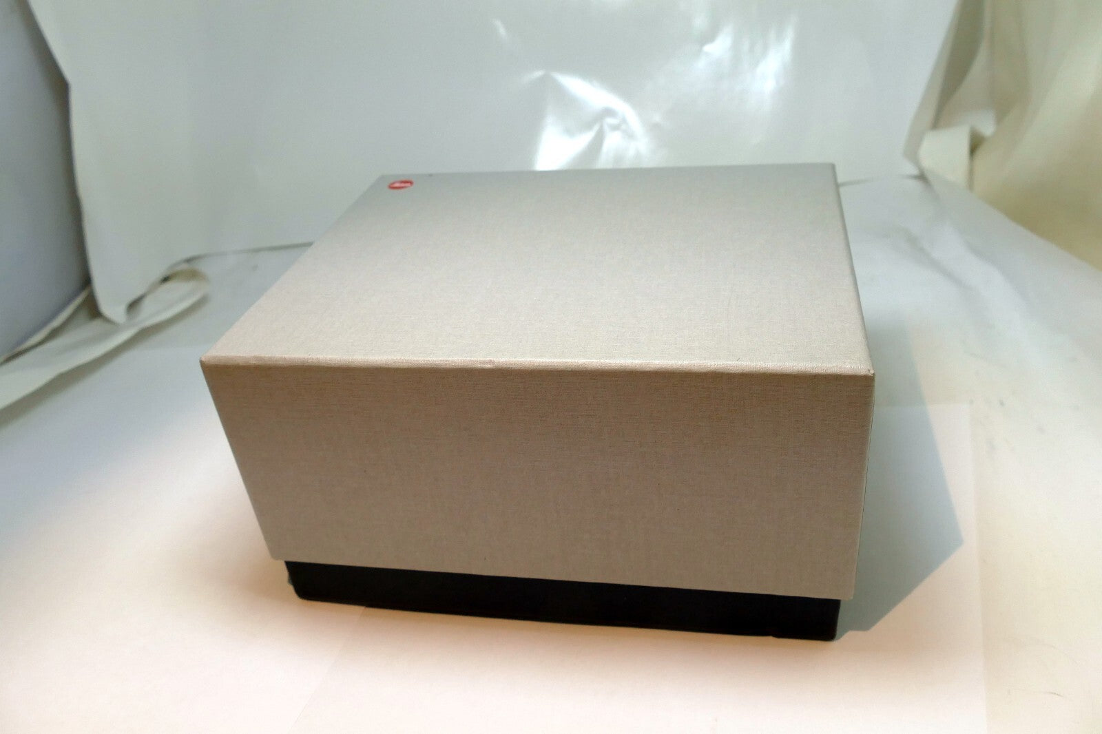 Empty Box for Leica Q  439-614.128-000 D1 Q2 camera body - original OEM