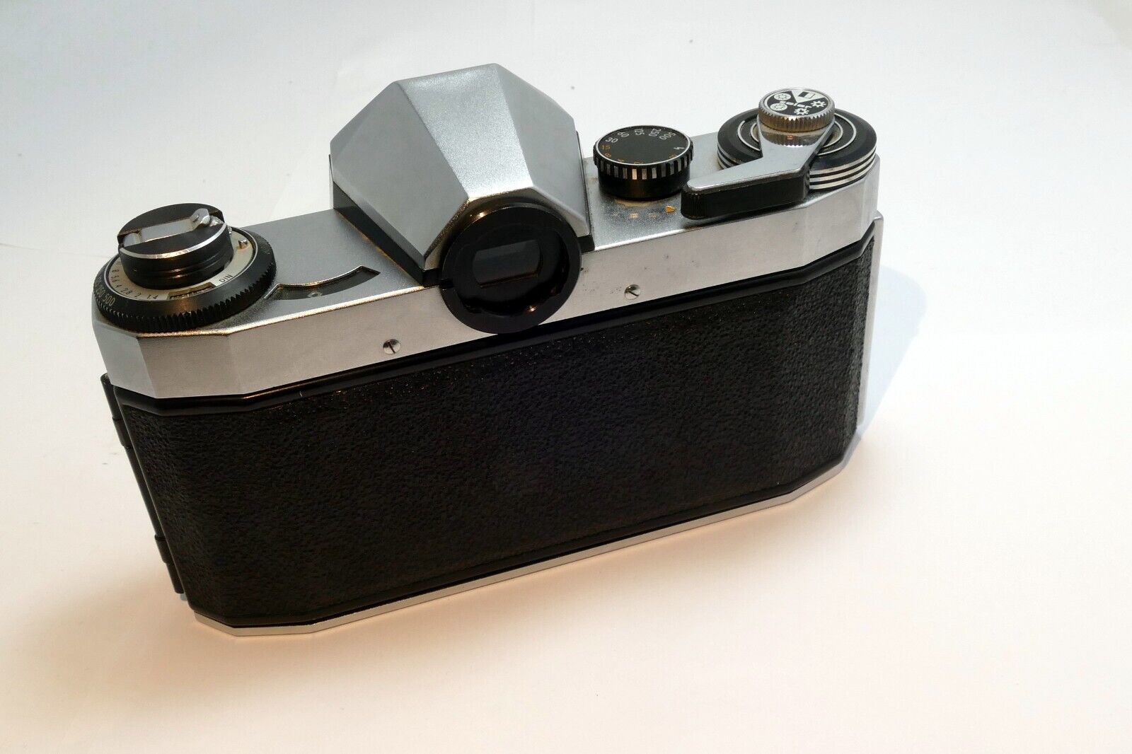 PRAKTICA PL Nova I B camera body only M42
