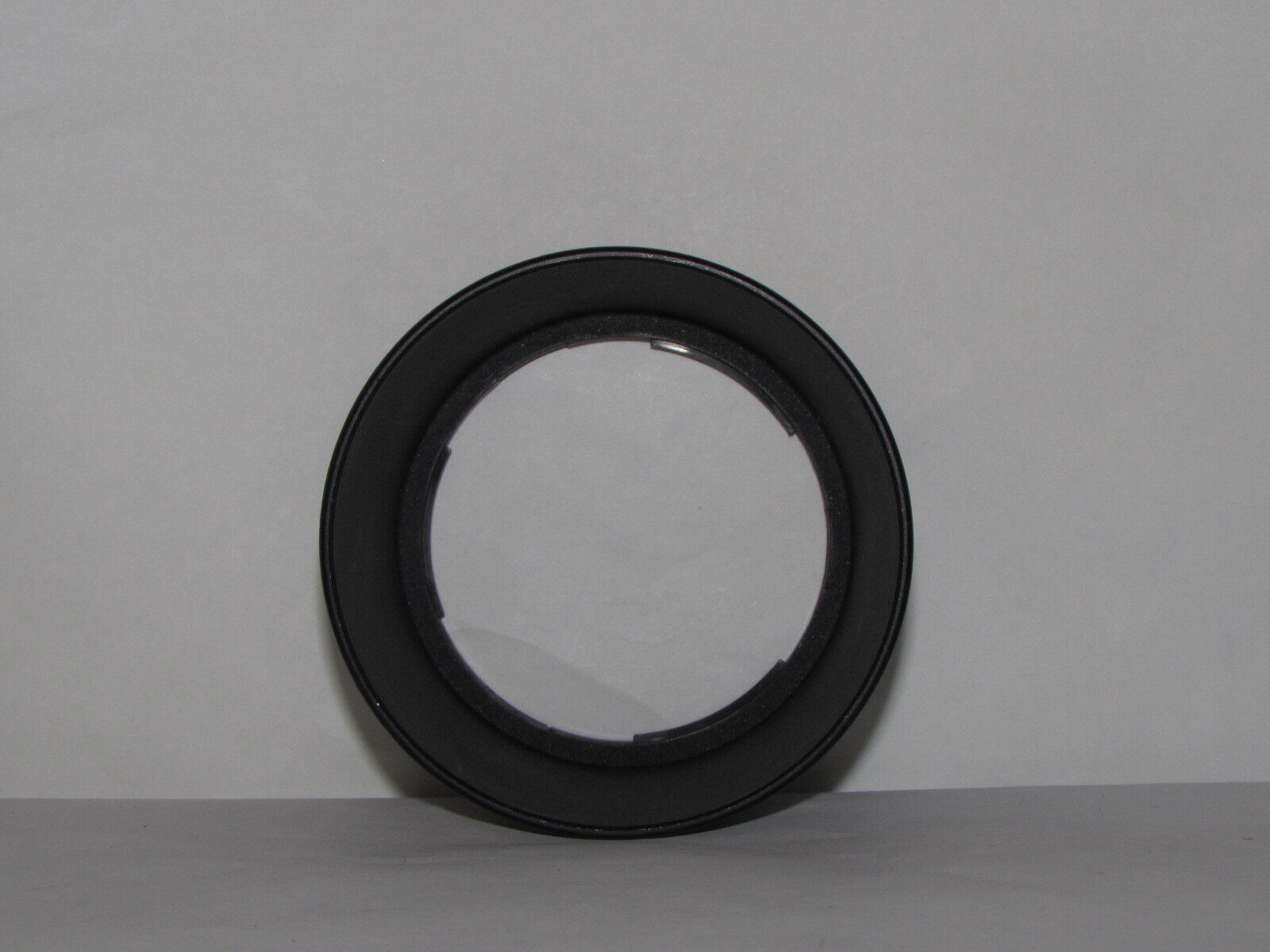 Used 61.5mm ID Twist on Lens Hood Unknown brand