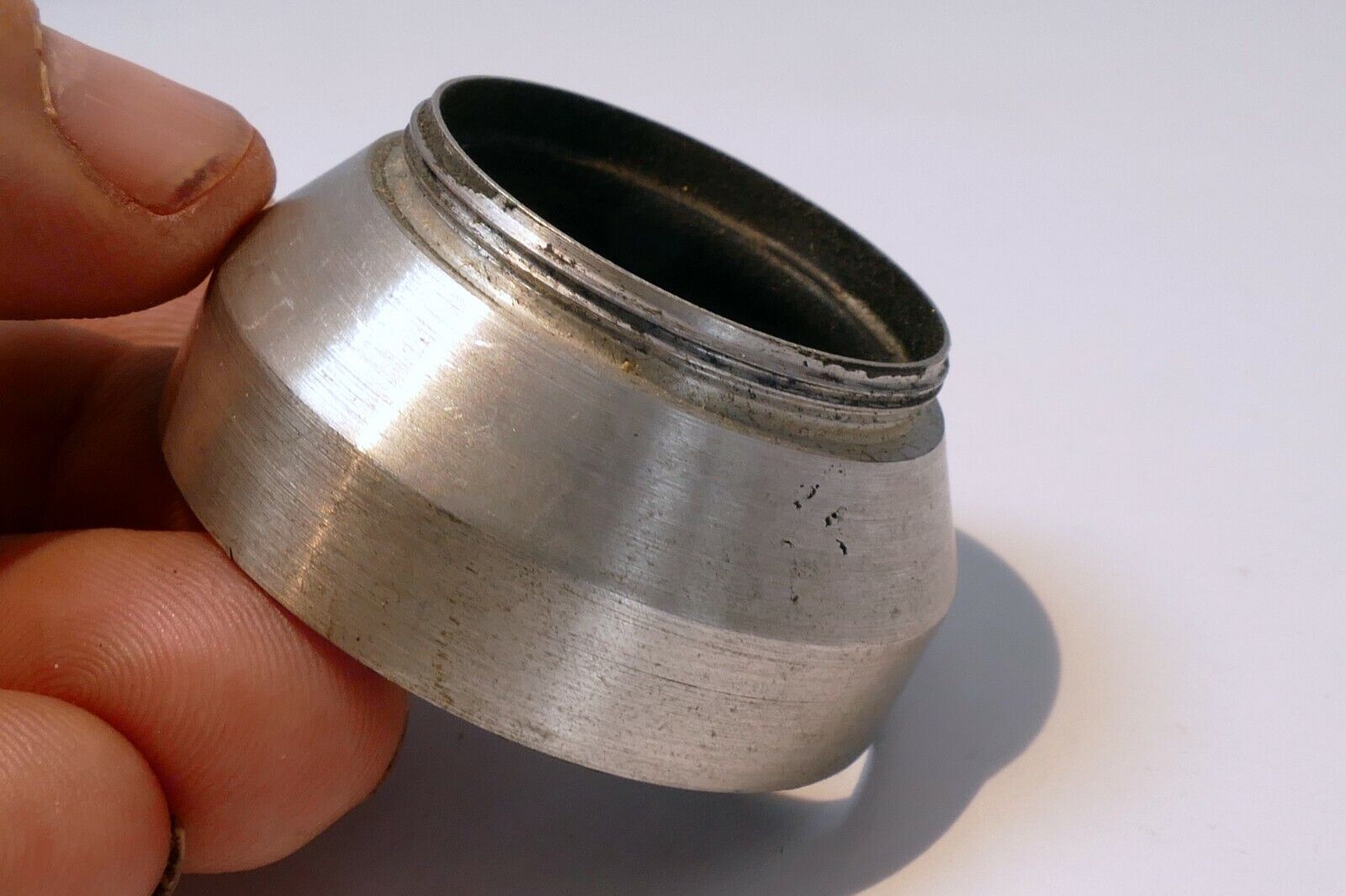 Lens Hood series V 5 33.3mm OD screw in threaded metal for 5cm