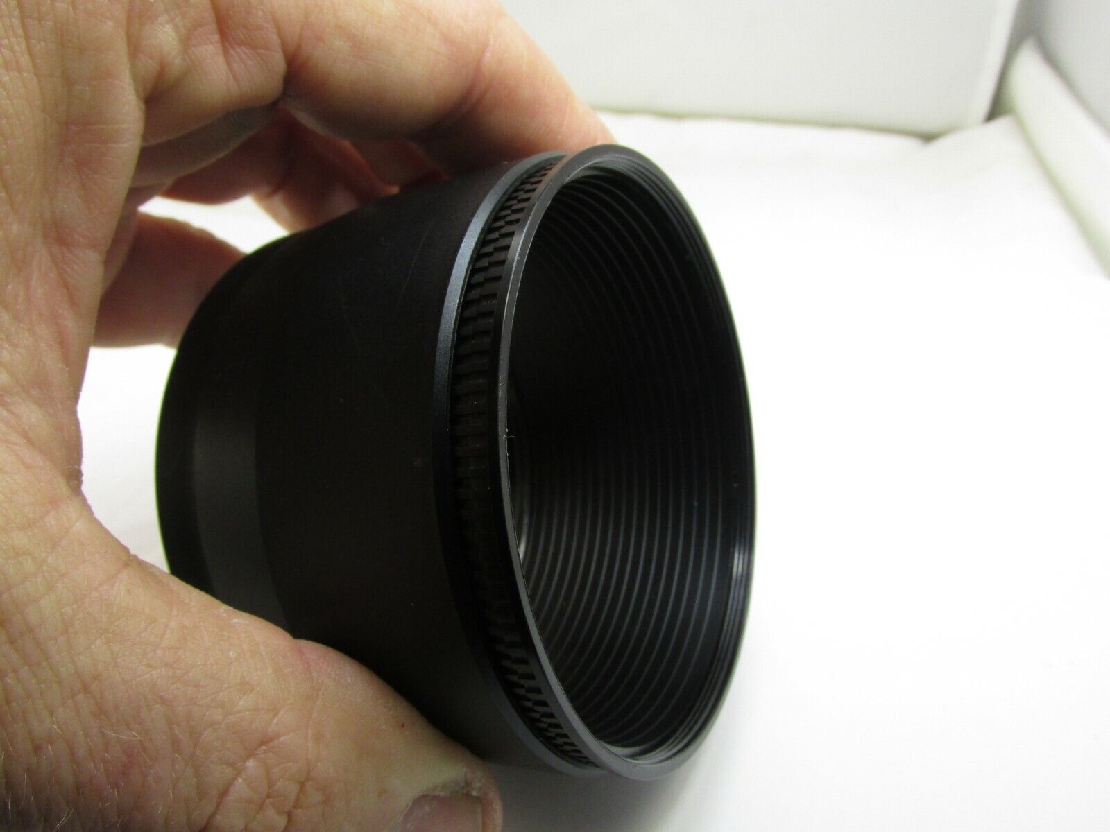 Lens Hood Shade adapter unknown brand Threaded rear 67mm ID  front 72mm ID