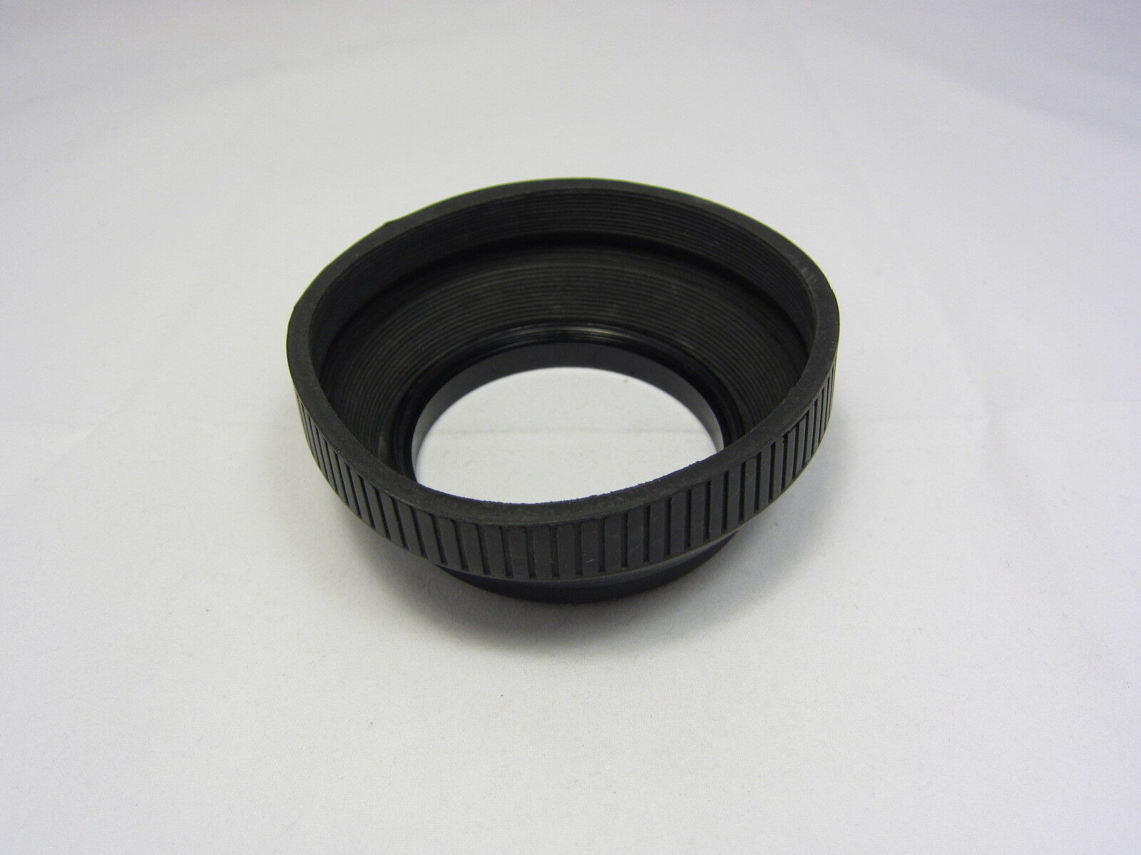 Used Unknown Brand 62mm Collapsible Rubber screw in Lens Hood N102007
