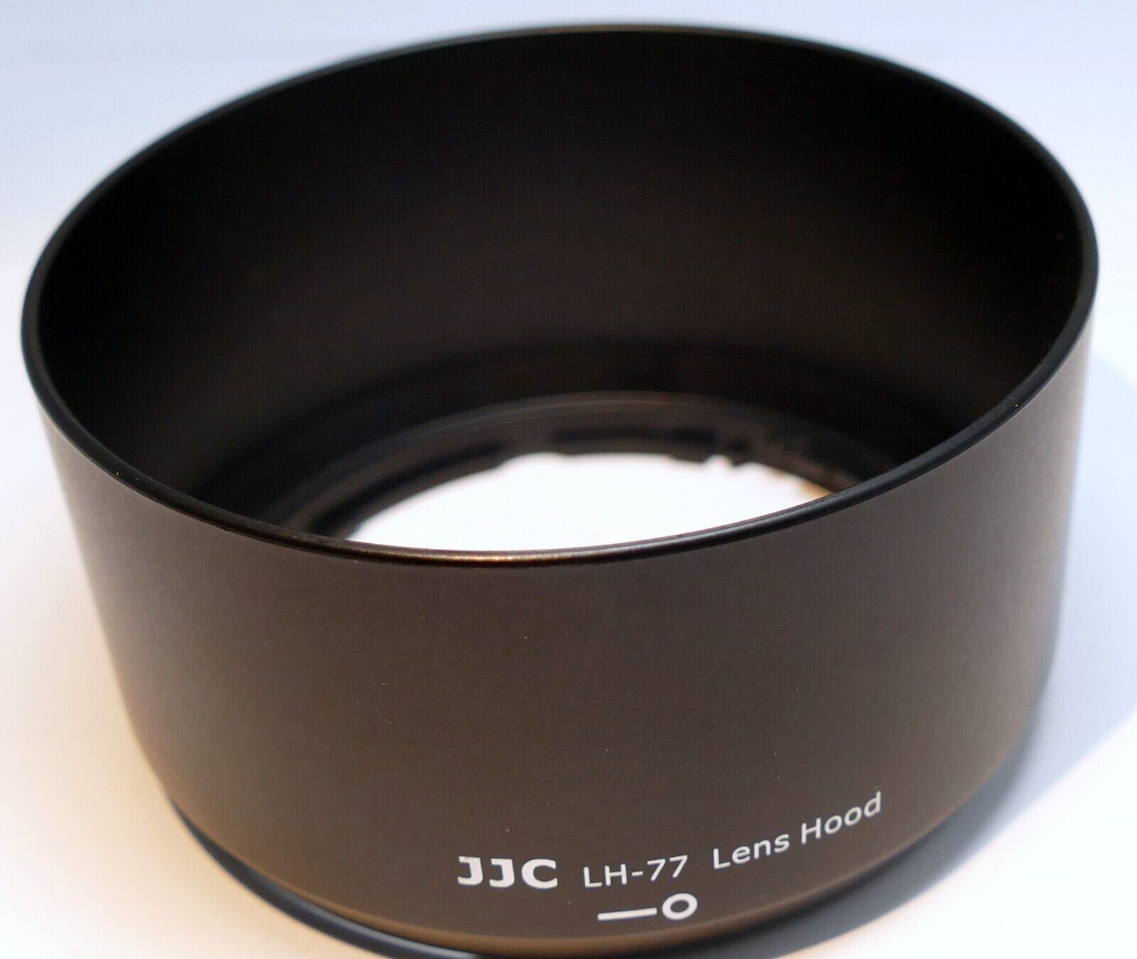 Replacement Lens Hood Shade for Nikon AF-P DX NIKKOR 70-300mm f4.5-6.3G ED HB-77