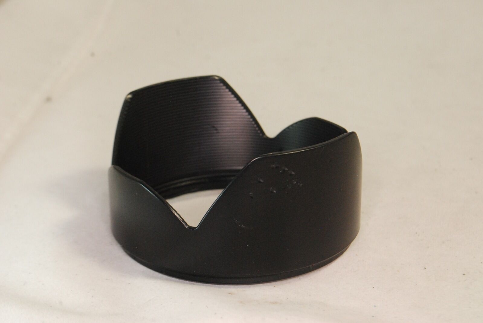 Unknown Brand Black Plastic Lens Hood 63-65mm S3108026