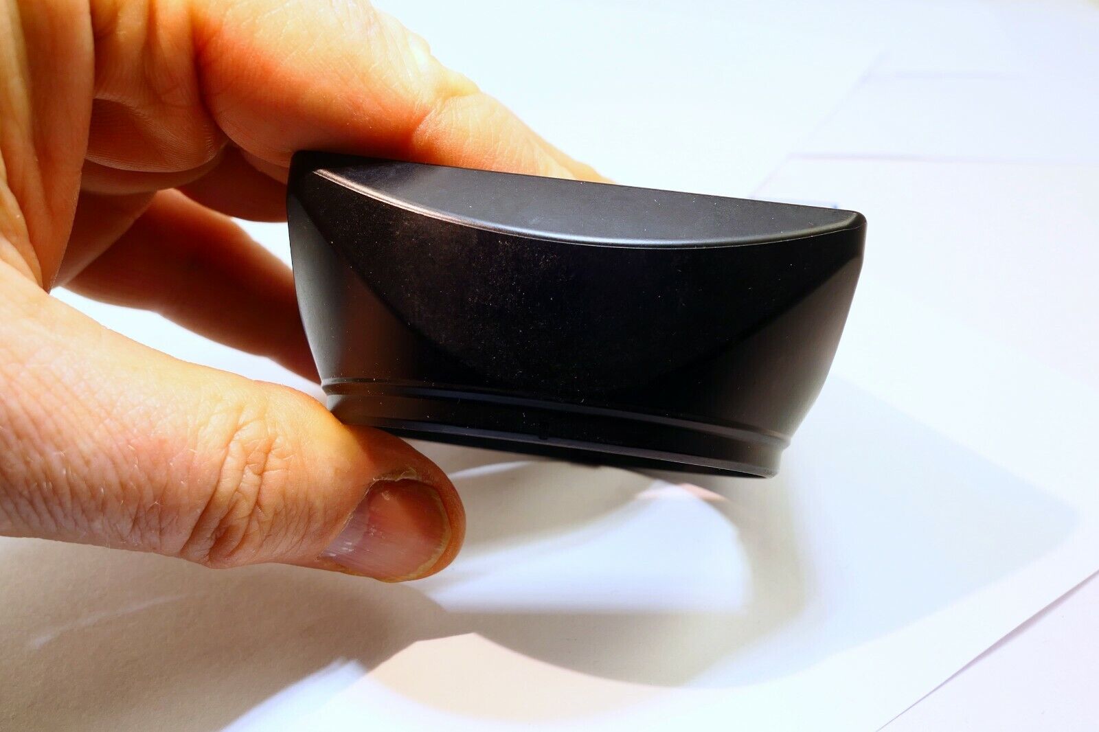 Twist on type Square lens hood shade (unknown brand) 55-58mm rim