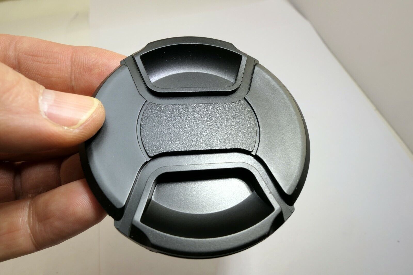 LC-72 72mm Lens Front Cap Snap on type  for 18-135mm 18-200mm black