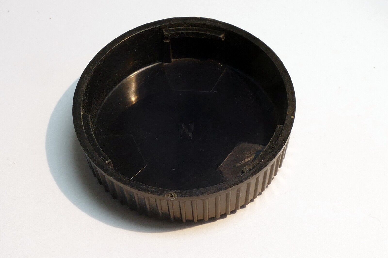 "N" Rear lens Cap manual focus for Nikon AI Ai-s lenses - twist on type
