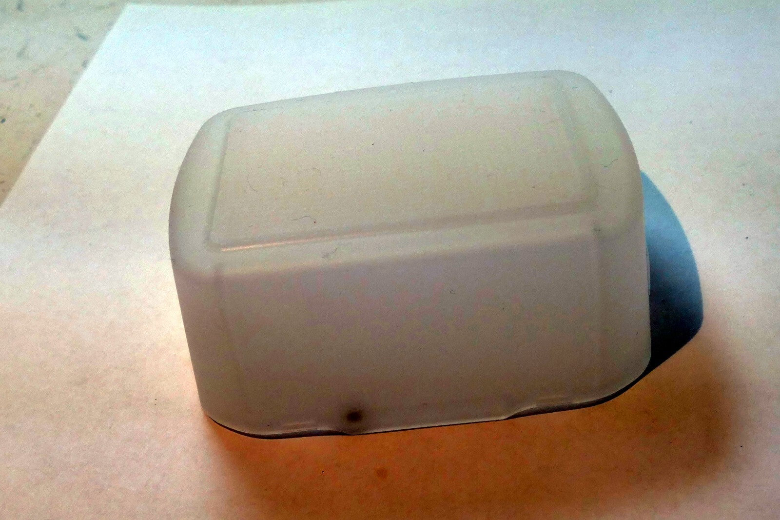 Flash Diffuser Bounce  Flash Dome soft white w/ magnet - not sure model